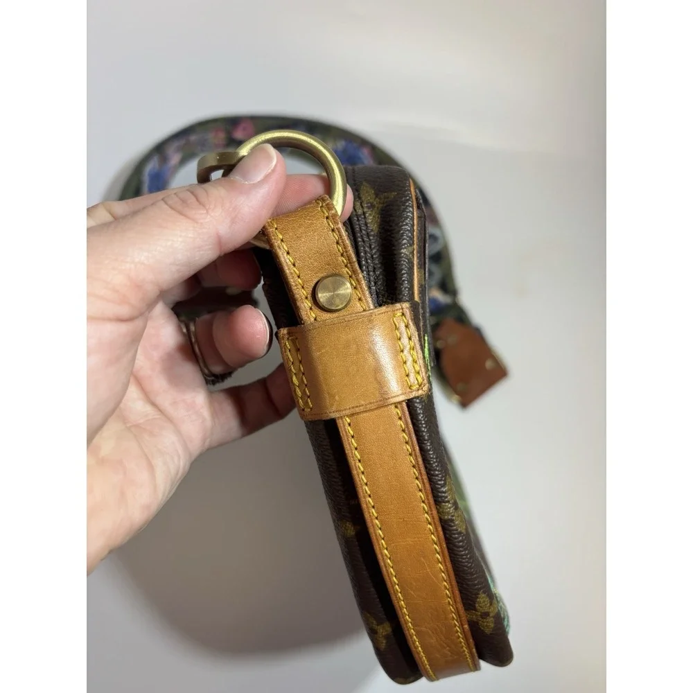 New Vintage‎ Hand Painted Louis Vuitton